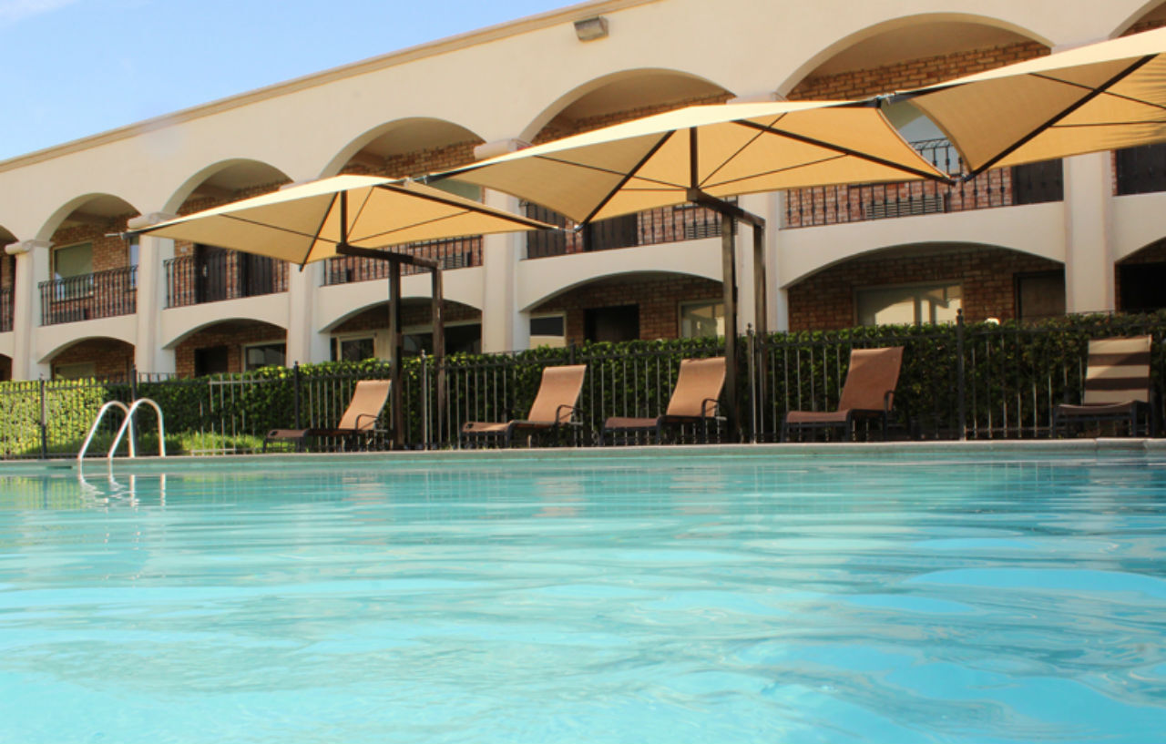 Gamma Ciudad Juarez Hotel Buitenkant foto The swimming pool at the hotel